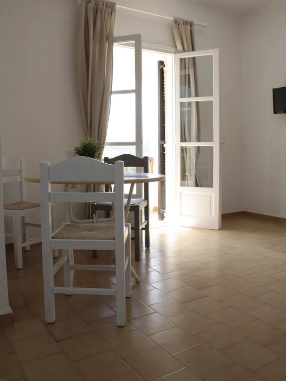 Pella In Istron Apartment Exterior photo